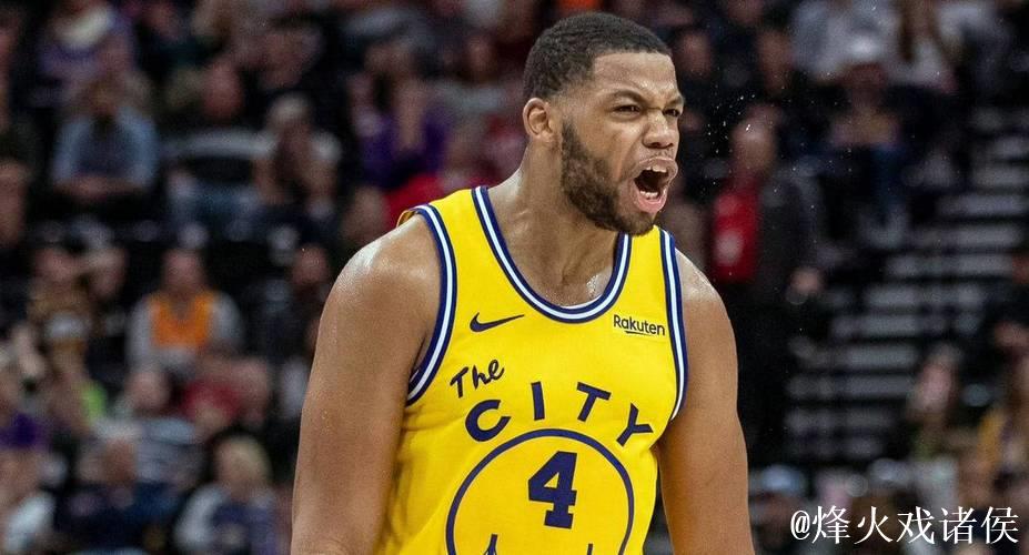 斯佩尔曼半场出战12分钟,投篮5中1得到5分1篮板2抢断 斯佩尔曼半场出战12分钟,投篮5中1得到5分1篮板2抢断